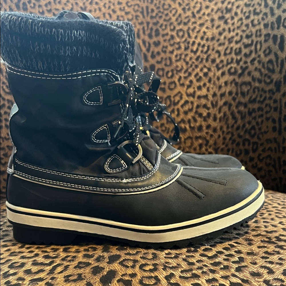 Global Win Black Lace-Up Insulated Winter Rain Boots